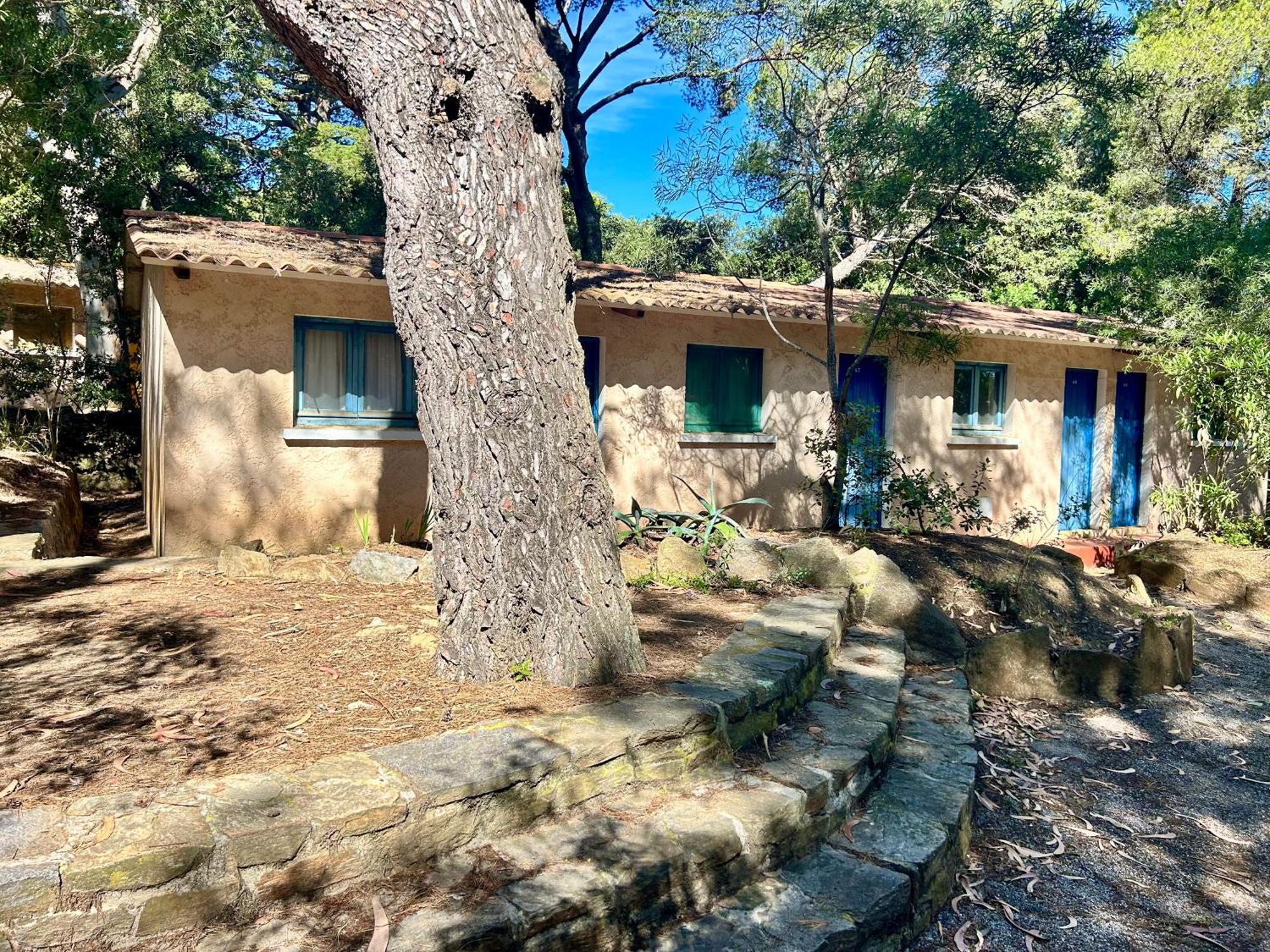 Playa Pachamama Hotel Hyeres Exterior photo